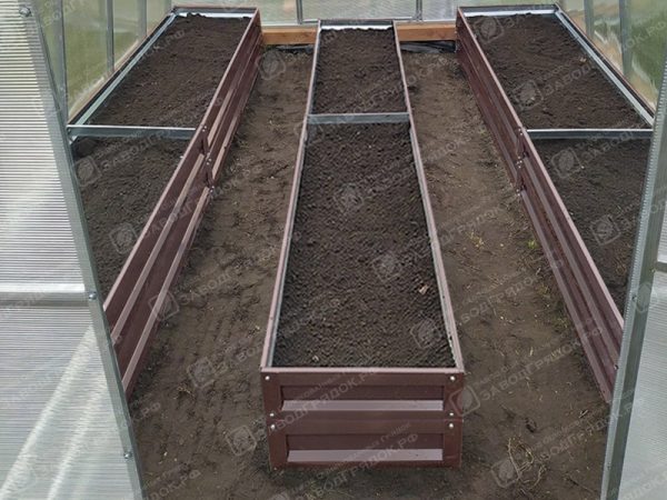 3-gryadki-korichnevie-40-1.jpg Грядки в теплицу «Усиленные» с полимерным покрытием (высота 30 см) — изображение 1